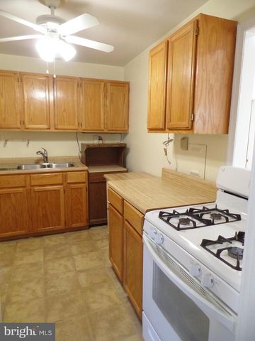 1910 HILLSIDE DR, Falls Church, VA 22043