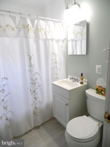 1910 HILLSIDE DR, Falls Church, VA 22043