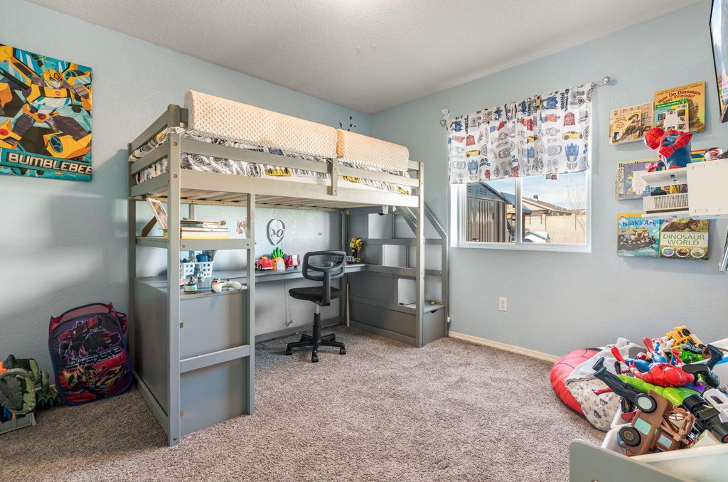 Image 17 of property listing at 9623 El Patron Road SW, Albuquerque, NM 87121