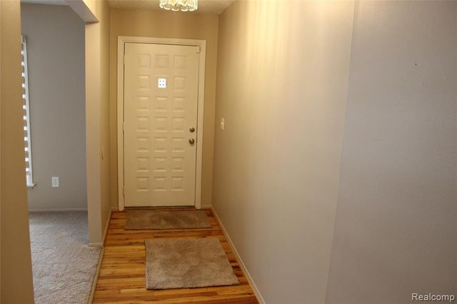 17155 Lincoln Drive, Southfield, MI 48076