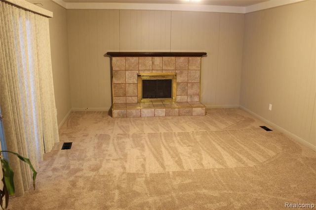 17155 Lincoln Drive, Southfield, MI 48076