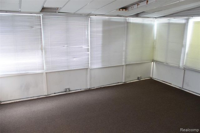 17155 Lincoln Drive, Southfield, MI 48076