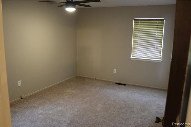 17155 Lincoln Drive, Southfield, MI 48076