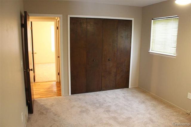 17155 Lincoln Drive, Southfield, MI 48076