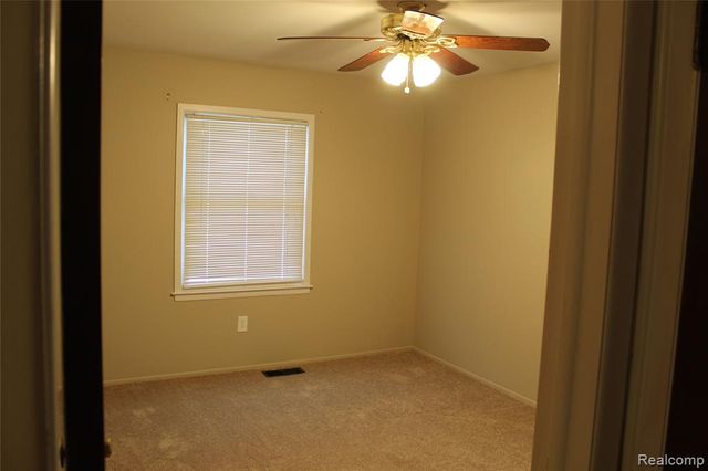 17155 Lincoln Drive, Southfield, MI 48076