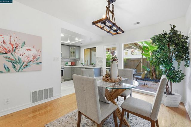 512 Churchill Downs Ct, Walnut Creek, CA 94597