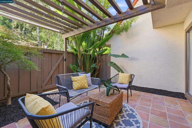 512 Churchill Downs Ct, Walnut Creek, CA 94597