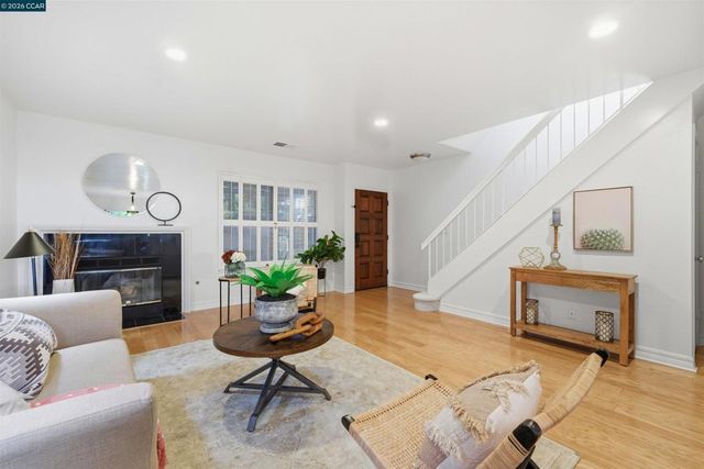 512 Churchill Downs Ct, Walnut Creek, CA 94597