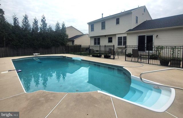 49 DOGWOOD AVE, Glassboro, NJ 08028