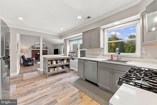 49 DOGWOOD AVE, Glassboro, NJ 08028