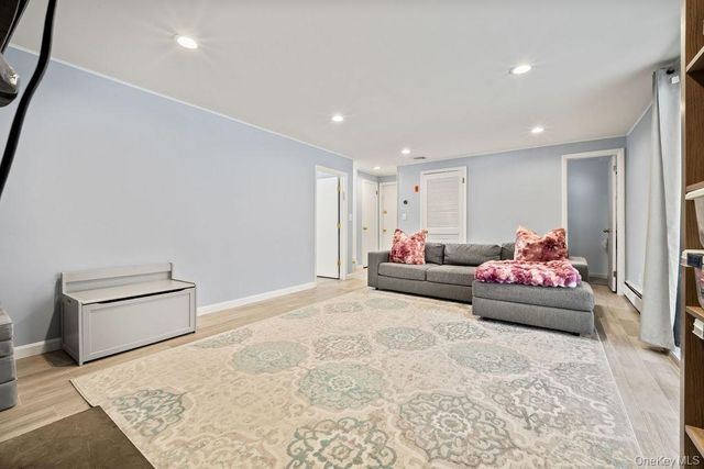 10 Cottage Lane, Suffern, NY 10901