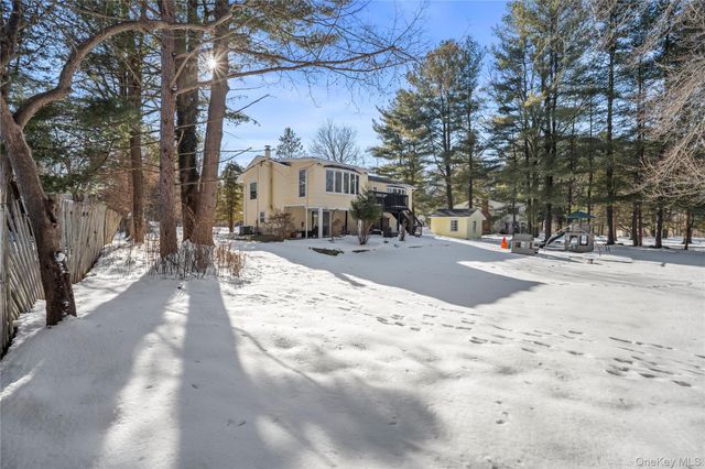 10 Cottage Lane, Suffern, NY 10901