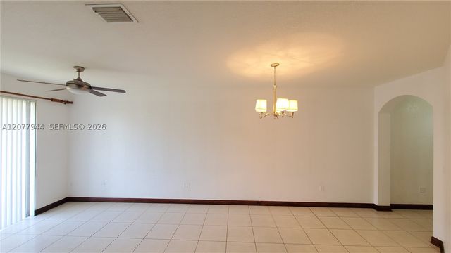 7070 NW 177th St 205-10, Hialeah, FL 33015
