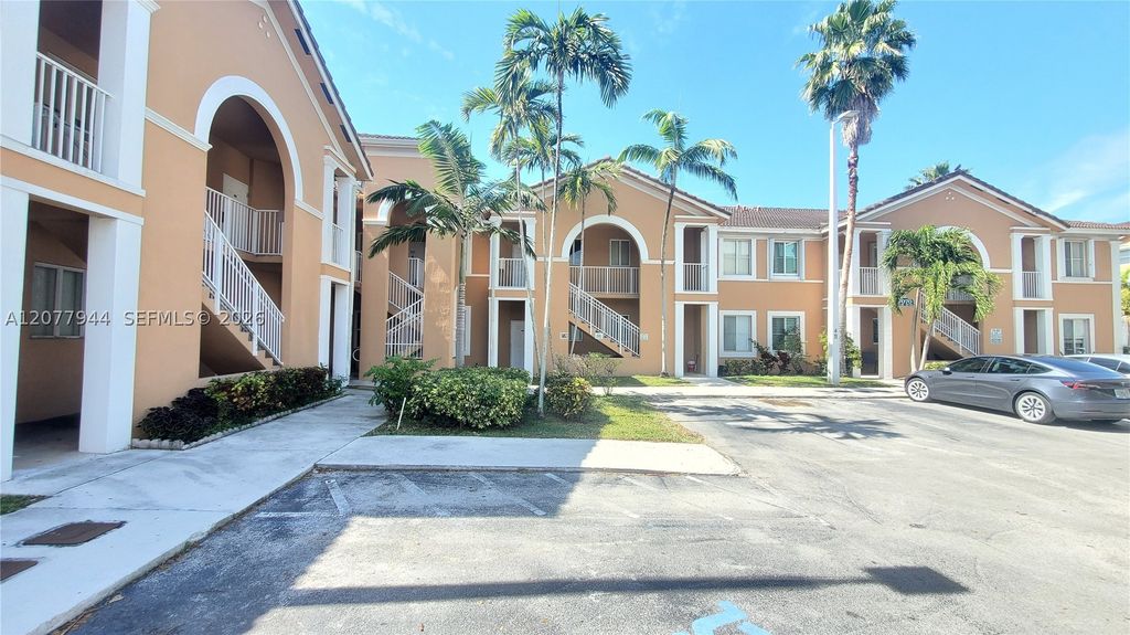7070 NW 177th St 205-10, Hialeah, FL 33015