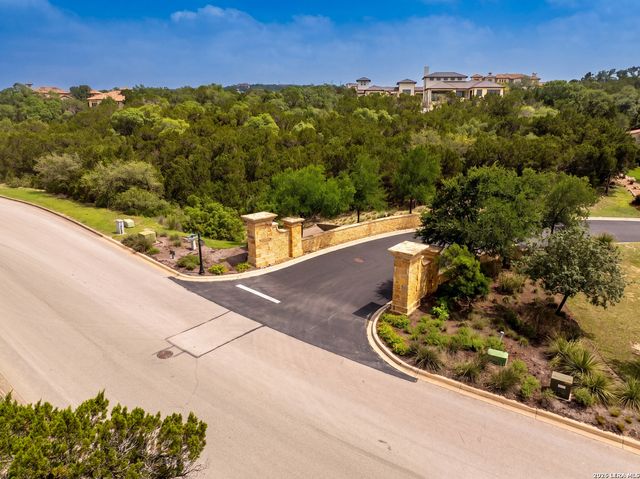 7 Paseo Valencia, San Antonio, TX 78257