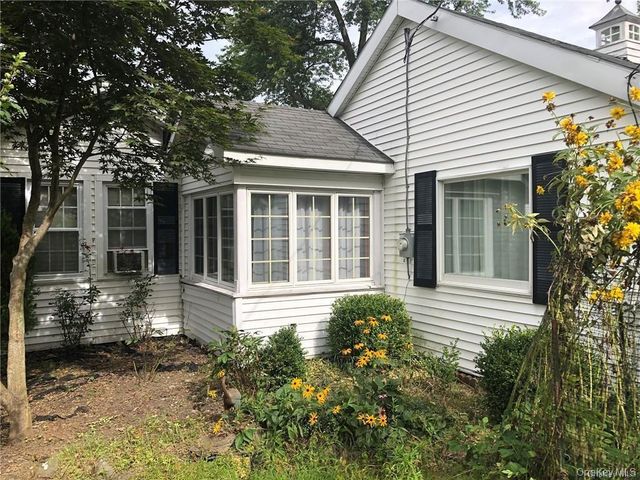 17 Brookside Road, Monroe, NY 10950