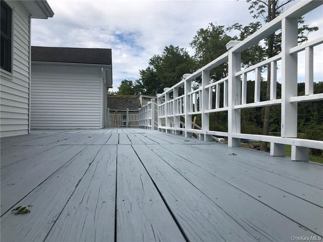 17 Brookside Road, Monroe, NY 10950