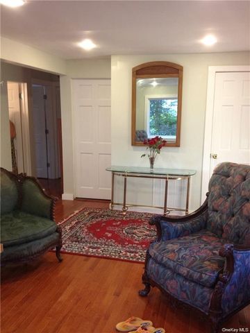 17 Brookside Road, Monroe, NY 10950