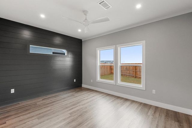 2025 Applewood DR, Lockhart, TX 78644