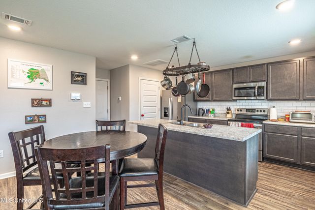 534 W Marigold Drive, Long Beach, MS 39560
