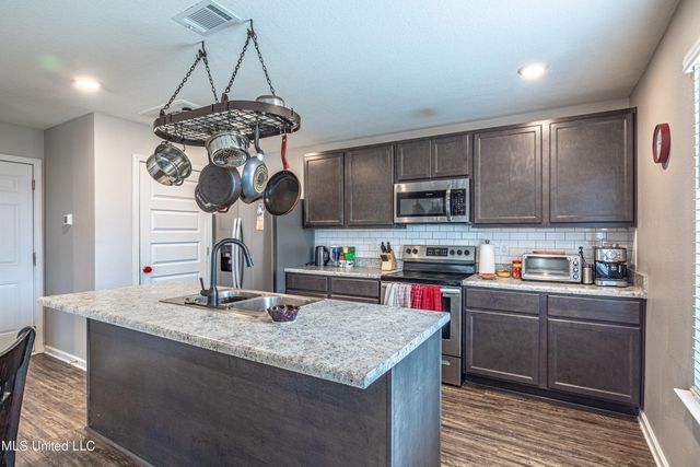 534 W Marigold Drive, Long Beach, MS 39560
