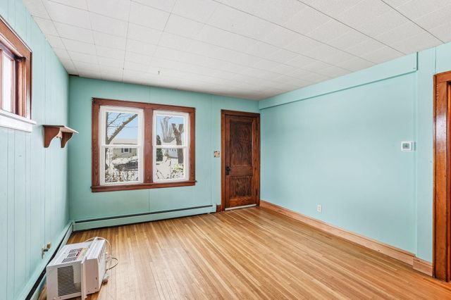 1008 Scheffer Avenue, Saint Paul, MN 55102