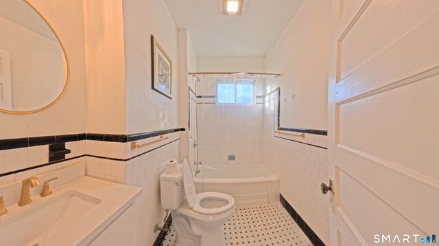 75 Richardson Street, Bridgeport, CT 06610