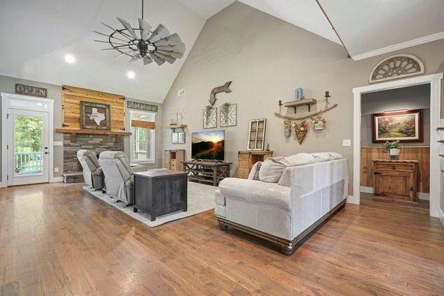 215 Wilshire Terrace, White, GA 30184