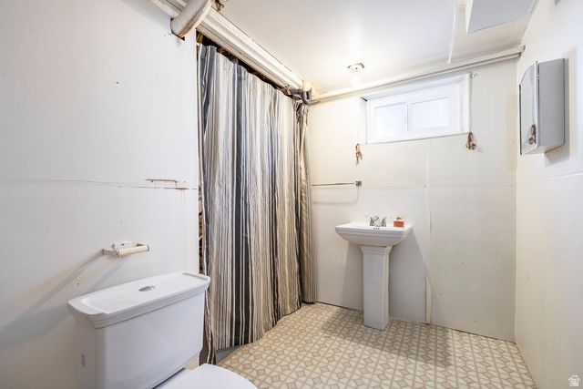 4579 S 375 E, Washington Terrace, UT 84405