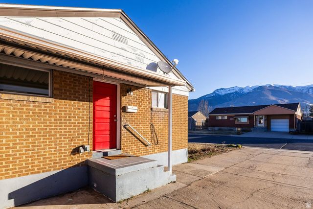4579 S 375 E, Washington Terrace, UT 84405