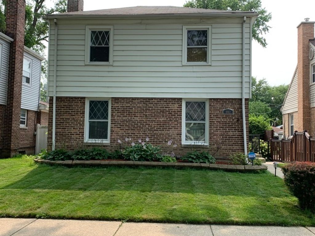 802 Bristol Avenue, Westchester, IL 60154