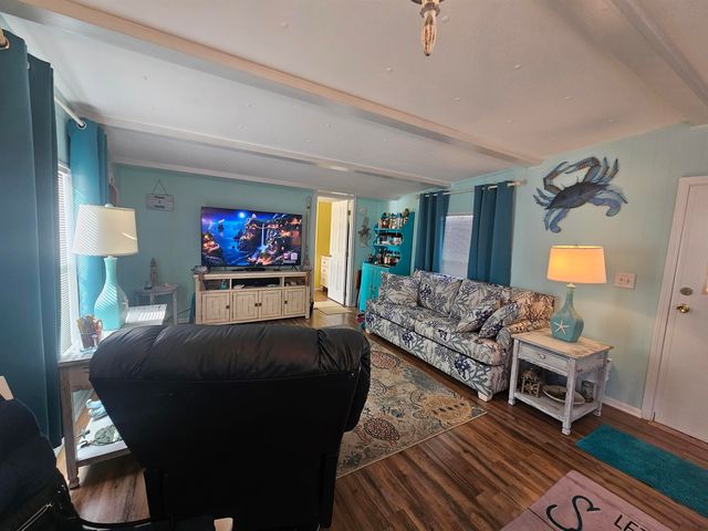 701 Parkway Dr., North Myrtle Beach, SC 29582