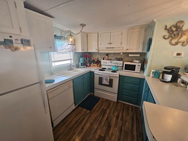 701 Parkway Dr., North Myrtle Beach, SC 29582