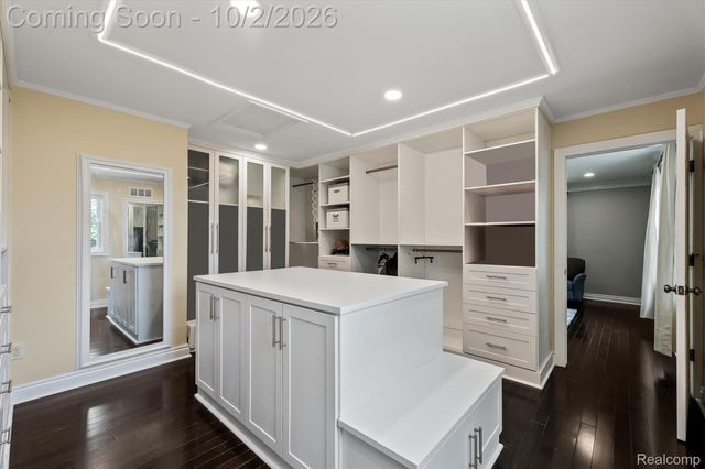 140 Linda Court, Bloomfield Hills, MI 48304