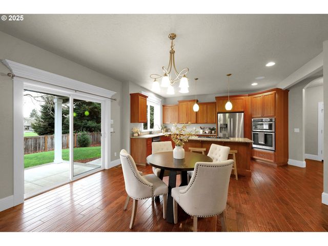 3620 WALTON Ln, Eugene, OR 97408