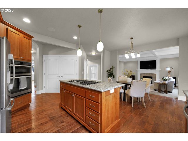 3620 WALTON Ln, Eugene, OR 97408