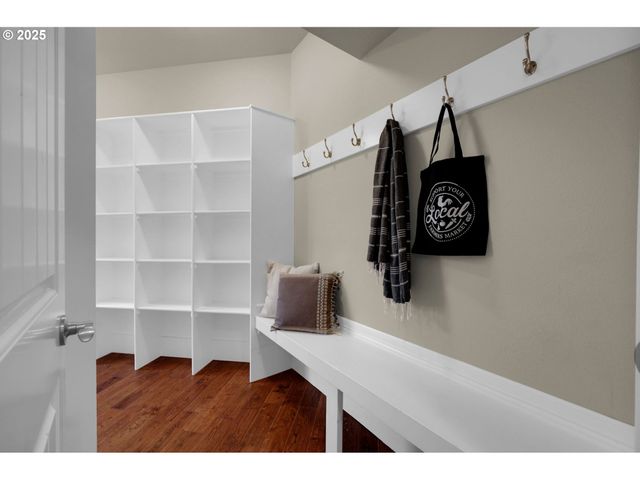 3620 WALTON Ln, Eugene, OR 97408