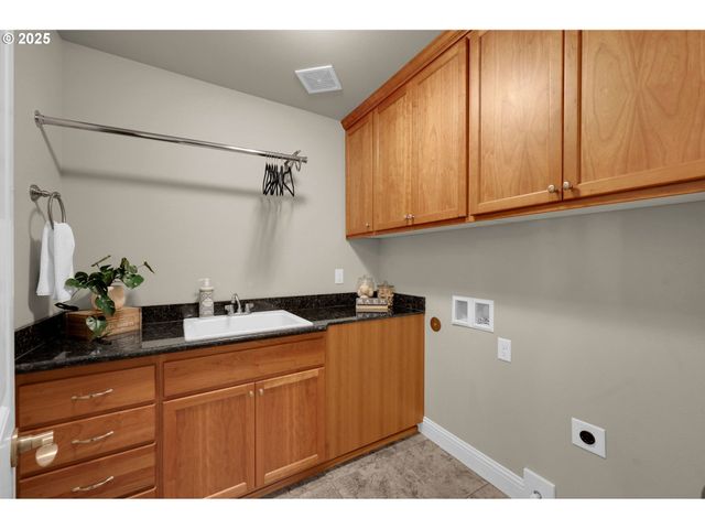 3620 WALTON Ln, Eugene, OR 97408