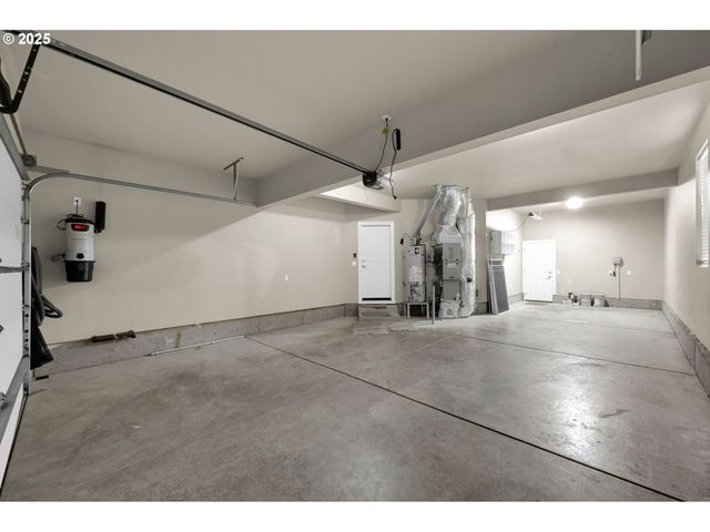 3620 WALTON Ln, Eugene, OR 97408