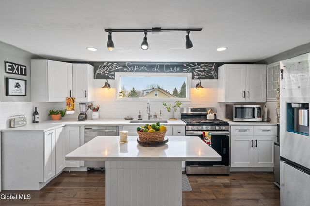 1371 Midline Road, Amsterdam, NY 12010