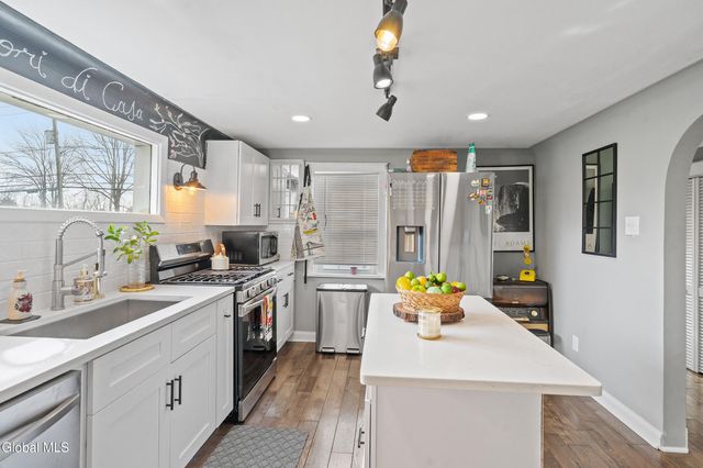 1371 Midline Road, Amsterdam, NY 12010