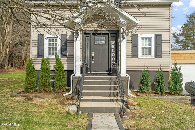 1371 Midline Road, Amsterdam, NY 12010