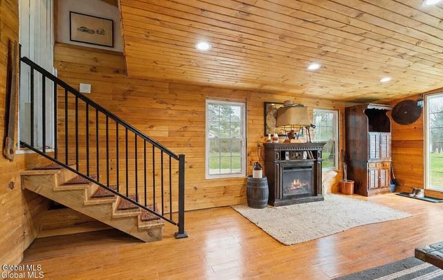 1371 Midline Road, Amsterdam, NY 12010