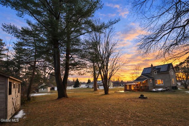 1371 Midline Road, Amsterdam, NY 12010