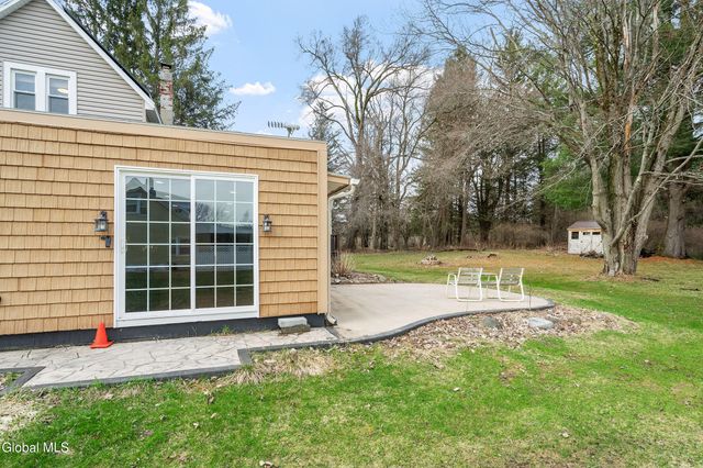 1371 Midline Road, Amsterdam, NY 12010