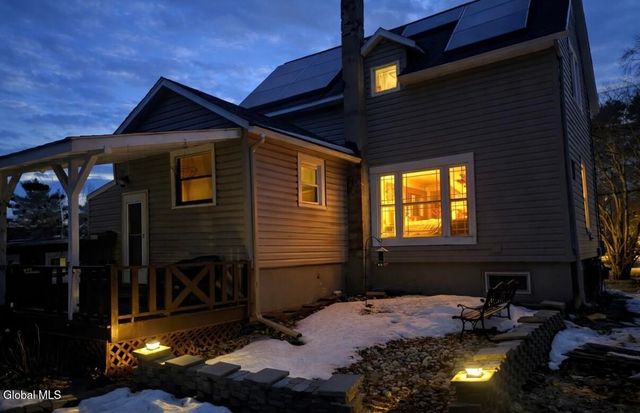 1371 Midline Road, Amsterdam, NY 12010