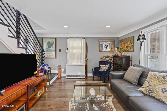 1371 Midline Road, Amsterdam, NY 12010