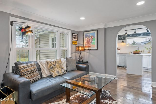 1371 Midline Road, Amsterdam, NY 12010