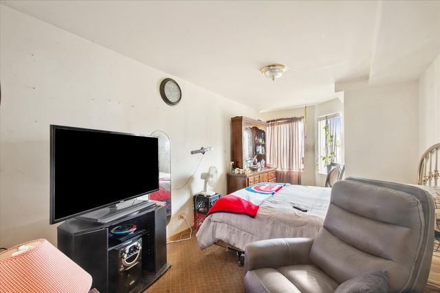 4430 W Congress Parkway, Chicago, IL 60624