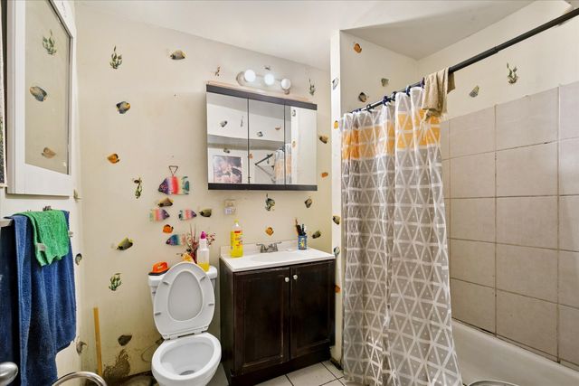 4430 W Congress Parkway, Chicago, IL 60624